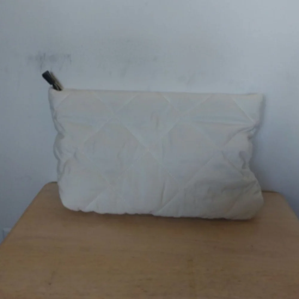 Zara Womens Quilted Plush Zip Pouch Clutch OS